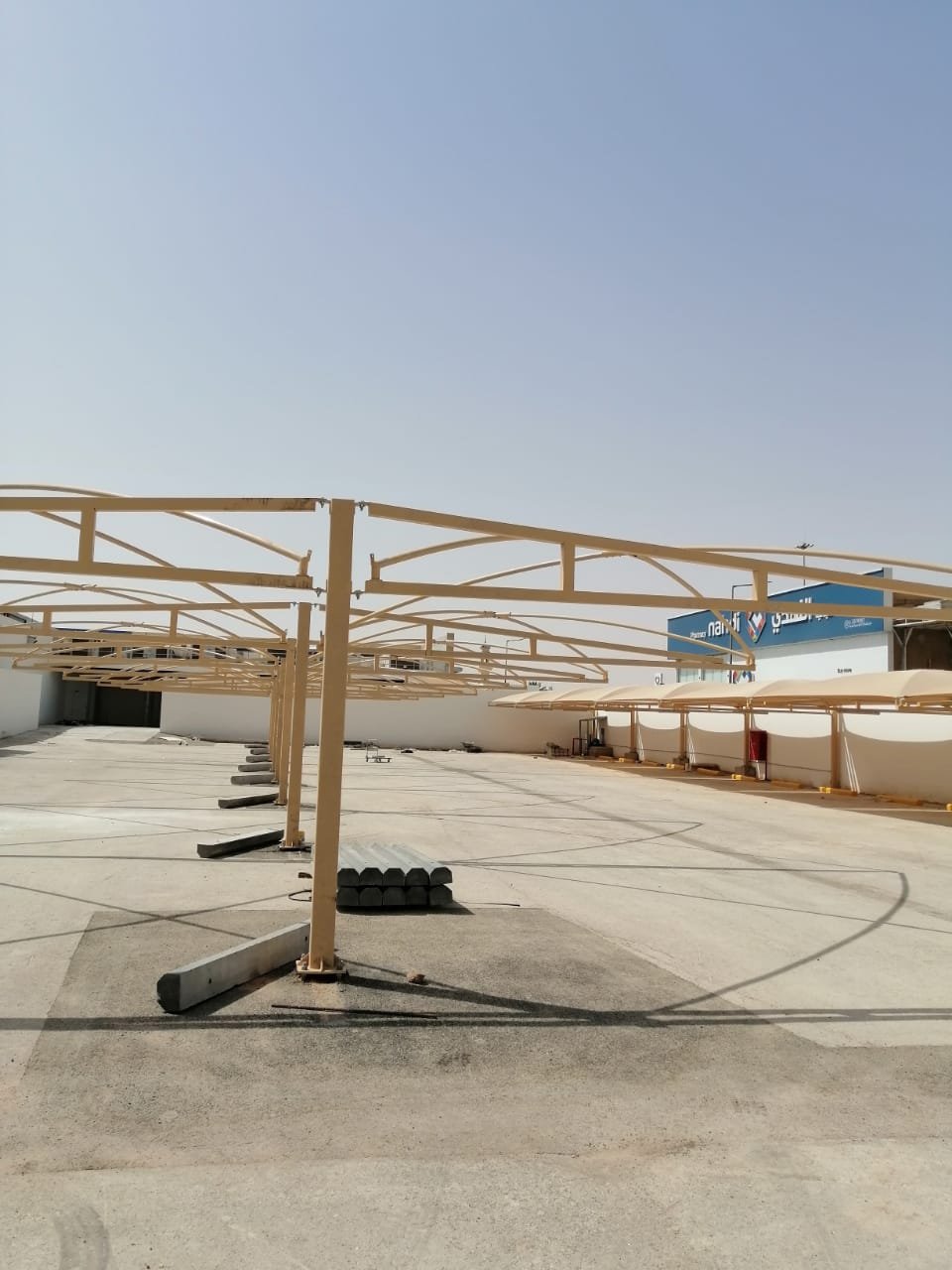 شركة النخبة  لتركيب المظلات والسواتر بالرياض تركيب وحدادة جميع انواع المظلات مظلات سيارات مظلات جلسات خارجية مظلات حدائق مظلات شينكو تركيب ساندوتش بانل مظلات متحركة مظلات خارجية بجودة عالية 